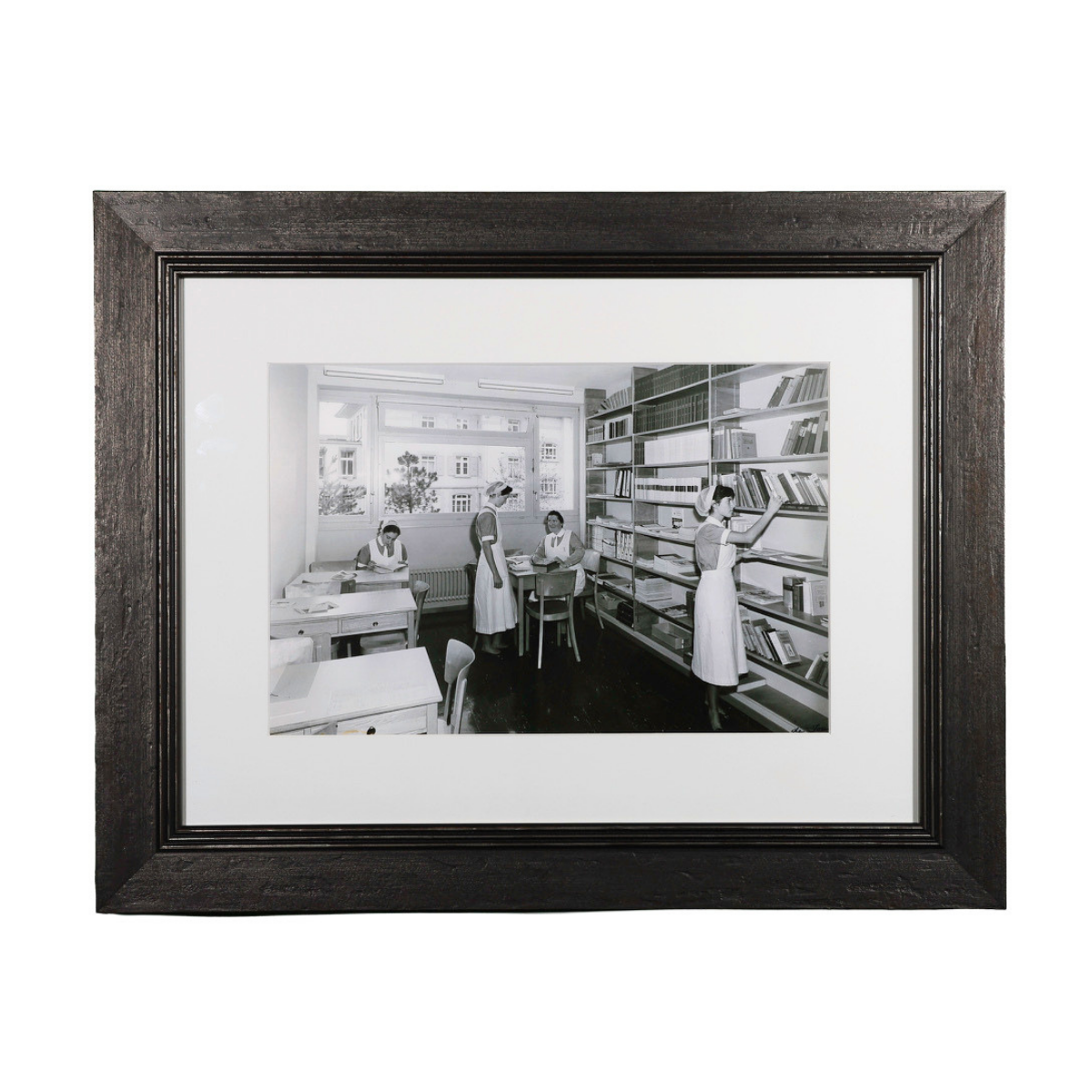 Etudiantes dans la bibliothèque